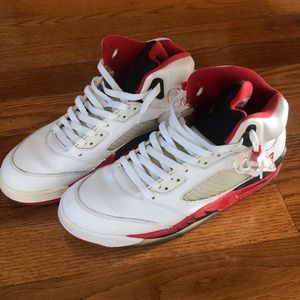 Jordan 5 Retro Fire Red Black Tongue
